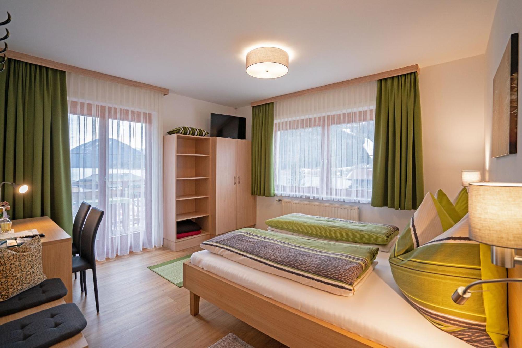 Haus Lackner Am Weissensee In Kaernten Exteriör bild
