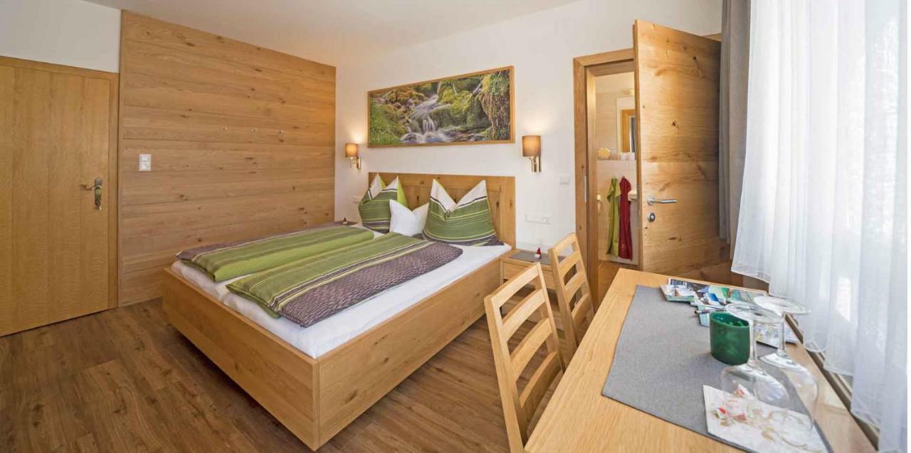 Haus Lackner Am Weissensee In Kaernten Exteriör bild